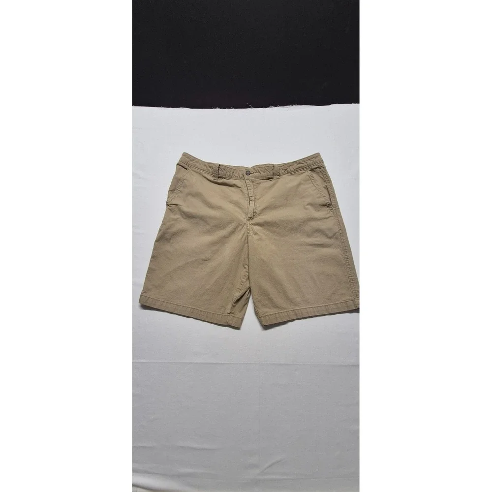 Magellan Outdoor Men's Khaki Flat Front Chino Shorts sz. 42W‎ fishing hiking